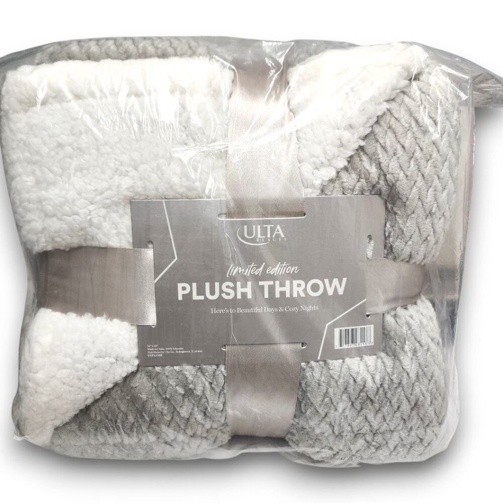 ULTA Beauty Sherpa Plush Throw Blanket Gray & White 50x60 NWT